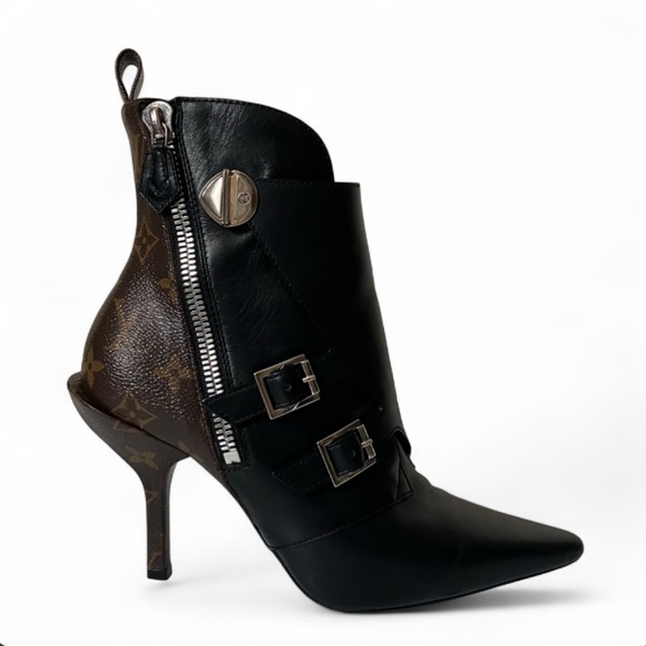 Louis Vuitton Black Leather LV Logo Janet Ankle Buckle Heeled Boots size 38 - Picture 4 of 15